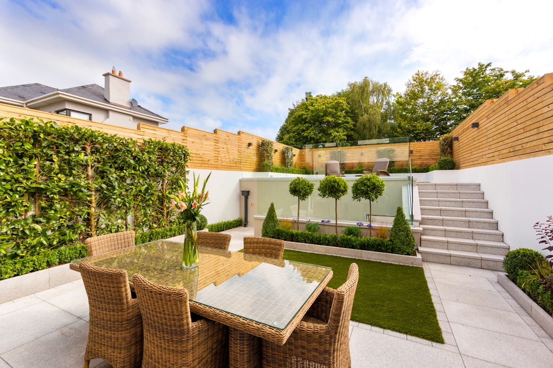 découvrez des idées inspirantes et des conseils experts pour créer le jardin de vos rêves grâce à notre guide complet de design de jardin.