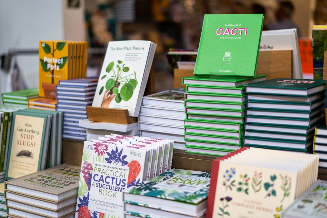 découvrez notre sélection des meilleurs livres de jardinage pour 2025, avec des conseils pratiques et des idées innovantes pour cultiver un jardin florissant toute l'année.