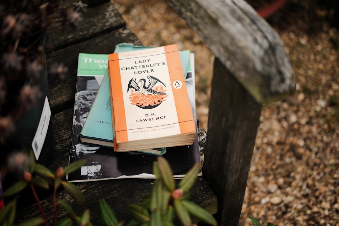 découvrez notre sélection des meilleurs livres de jardinage en 2025 pour réussir votre potager et embellir votre jardin toute l'année.