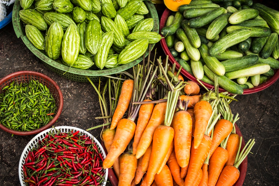 découvrez comment la chaleur influence la croissance et la qualité des légumes, ainsi que des conseils pour protéger vos cultures des températures élevées.