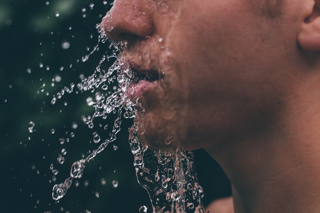 découvrez l'importance du timing d'hydratation pour optimiser votre santé et bien-être au quotidien.
