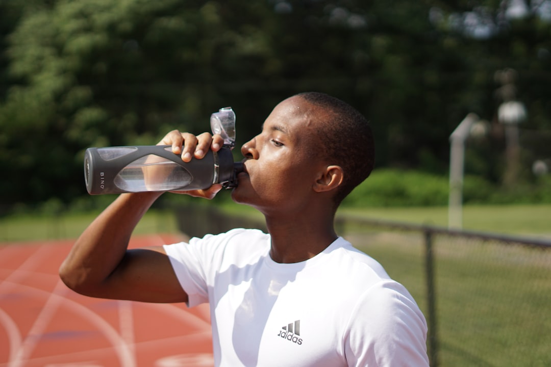 découvrez l'importance du bon timing pour une hydratation optimale et améliorez votre bien-être au quotidien.