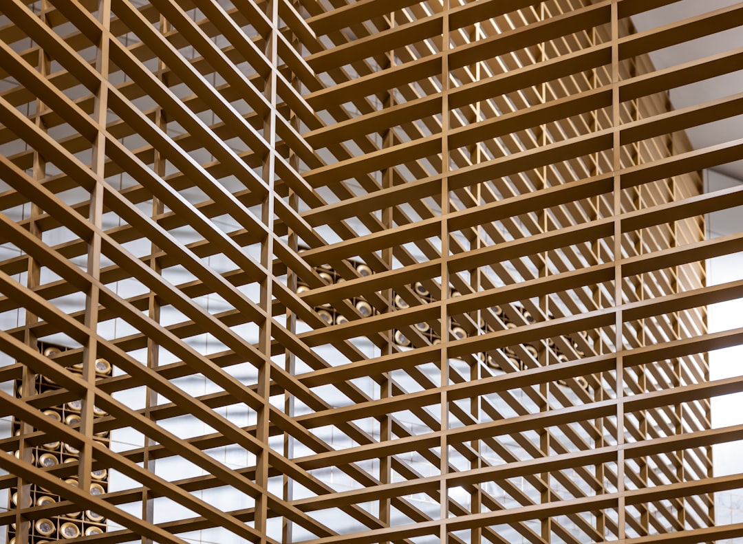 découvrez nos solutions d'agencement intérieur avec des cloisons modulaires pour optimiser vos espaces professionnels et résidentiels.