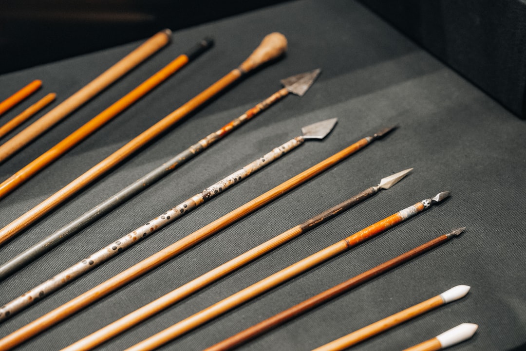 découvrez une sélection d'outils de jardinage japonais traditionnels alliant qualité, précision et esthétique pour entretenir votre jardin avec soin.