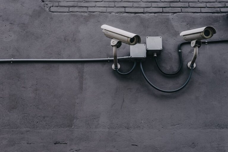 surveillance fiscale : suivez et gérez efficacement vos obligations fiscales pour éviter les contrôles et optimiser votre conformité.