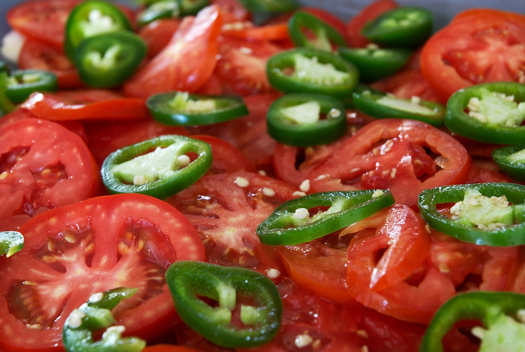 découvrez notre sélection de graines de tomate, idéales pour les jardiniers débutants et expérimentés. cultivez des variétés savoureuses et abondantes dans votre propre jardin, avec des conseils pour assurer une récolte réussie.