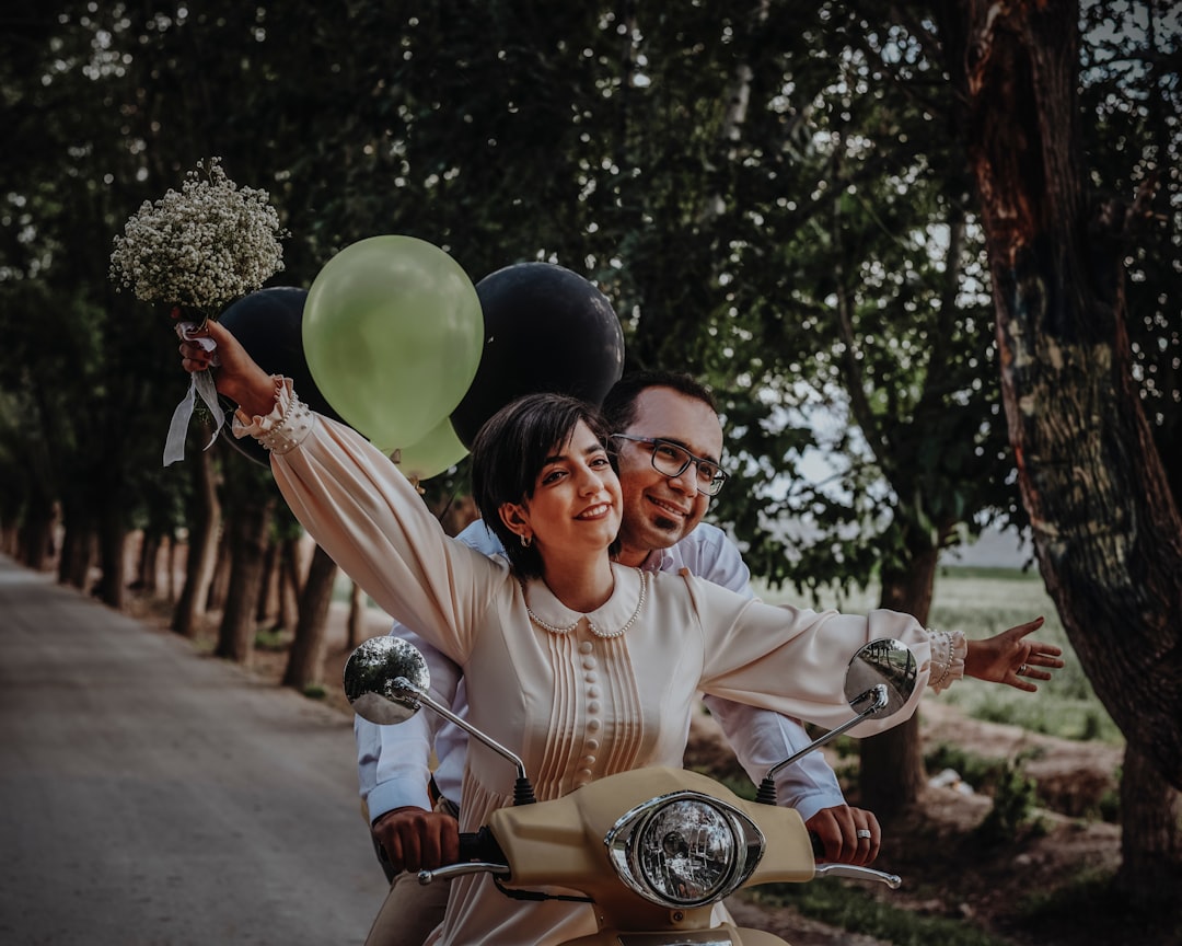 célébrez votre amour avec une cérémonie de renouvellement de vœux, une occasion spéciale pour réaffirmer votre engagement et partager des moments inoubliables avec vos proches.