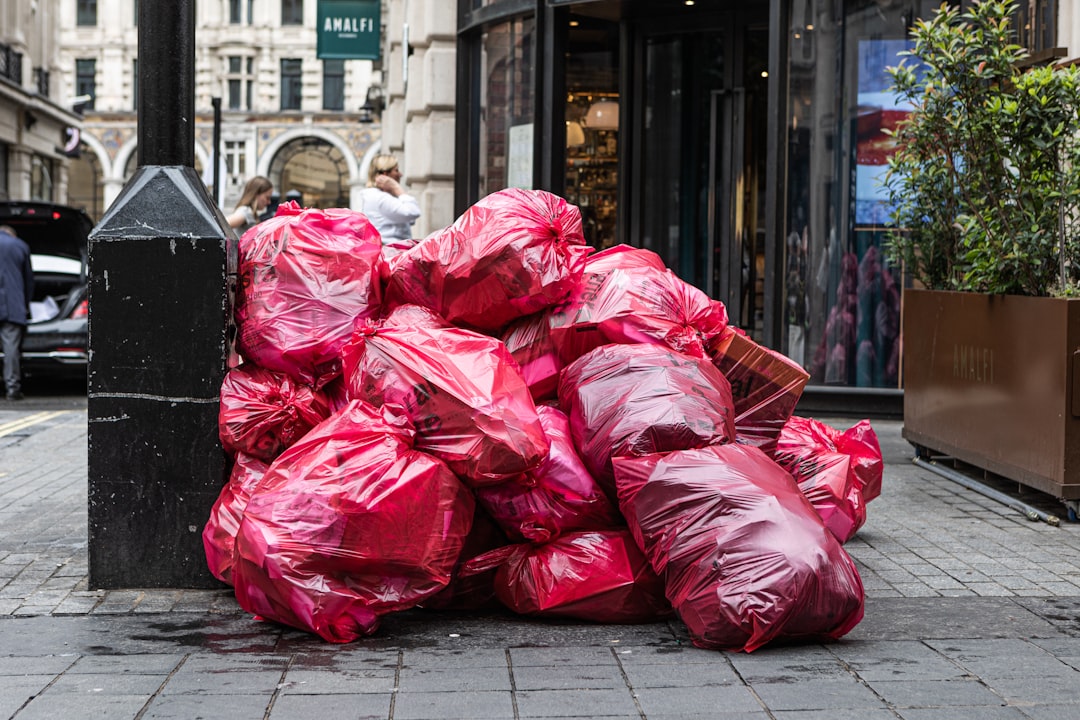 sacs poubelle xxl résistants et extra grands, parfaits pour gérer facilement vos déchets volumineux. qualité supérieure pour un usage domestique ou professionnel.